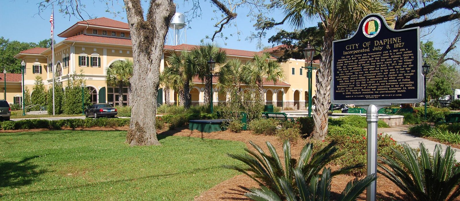City of Daphne civic building and live oaks in Daphne, Alabama
